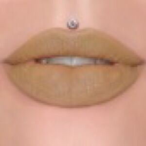 Jeffree Star Velvet Trap Matte Lipstick in Unphazed